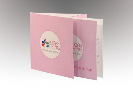Fardes à rabats avec brochures